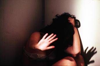 Genova, 27enne denuncia stupro di gruppo