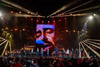 L’Arena di Verona canta Pavarotti, l’uomo che emozionò il mondo