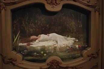 L’effetto Taylor Swift travolge un museo tedesco, fan in fila per Ophelia