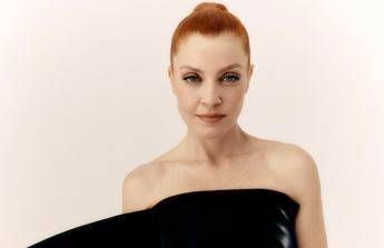 Noemi e l’autunno della consacrazione: “Al Palaeur sarà una festa. Dopo sogno un tour con l’orchestra”