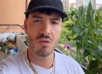 Rapper Gianni Bismark dà appuntamento in centro e ladri gli svuotano casa a Roma