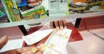 Superenalotto, numeri combinazione vincente oggi 21 novembre