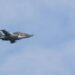 Svezia intercetta due jet russi vicini al suo spazio aereo, caccia in azione: si alza in volo anche la Nato