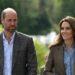 William e Kate portano i figli al pub… ma per giocare