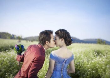 Quali fotografi matrimoniali in Puglia includono servizio di engagement e post-matrimonio?