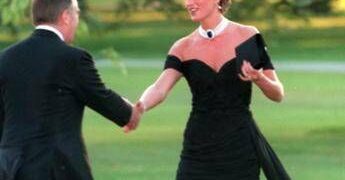 A Parigi da oggi la statua di Diana con l”abito della vendetta’: cos’è e perché si chiama così