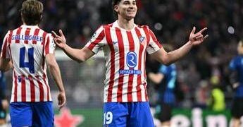 Atletico Madrid-Inter, annullato e poi convalidato il gol di Alvarez. Cos’è successo