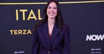 Aurora Ramazzotti smentisce i ritocchini: “Spero di aver ereditato di geni di mamma Michelle”