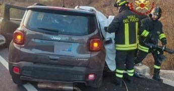 Auto fuori strada sulla Salaria a Rieti, morto un uomo