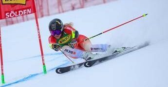 Brutta caduta in allenamento per Lara Gut. A rischio le Olimpiadi di Milano Cortina