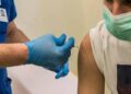 Covid, profilassi post-esposizione: ok in Europa a terapia antivirale orale