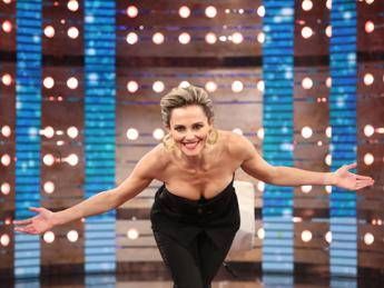 Da noi… a ruota libera, oggi domenica 23 novembre: ospiti e anticipazioni