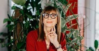 Da smog a cosmetici, pelle sotto attacco dei perturbatori endocrini. Ecco cosa accade e come difendersi