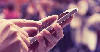 “Dagli influencer consigli medici fuorvianti e rischiosi”, l’allarme degli scienziati