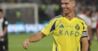 Eterno Cristiano Ronaldo: a 40 anni ‘replica’ in Arabia il gol in rovesciata di Juve-Real Madrid