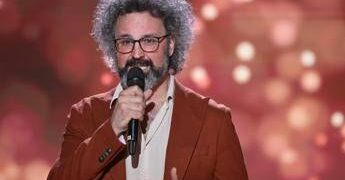 Famiglia nel bosco, Cristicchi: “Bambini rapiti da sistema demoniaco”