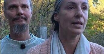 Famiglia nel bosco, l’avvocato lascia l’incarico: “Hanno rifiutato tutte le proposte. Troppe ingerenze esterne”