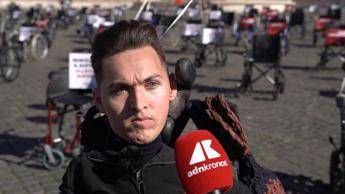 Fine vita, Stoica (scrittore e attivista): “Stato deve accompagnare alla vita non alla morte”