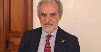 Fumo: Perrone (Aiom), ‘in Italia causa 93mila morti l’anno, strage che costa a Ssn 25 mld’