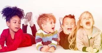 Giornata mondiale dei diritti dei bambini, Mattarella: “Loro sofferenza è sconfitta intera comunità”