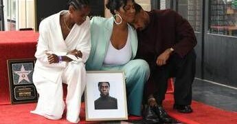 Hollywood omaggia Chadwick Boseman, stella postuma sulla Walk of Fame per ‘Black Panther’