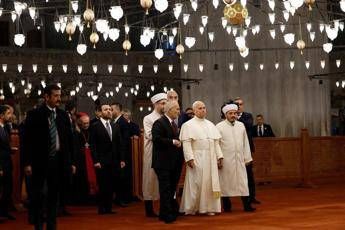Il Papa alla Moschea Blu di Istanbul