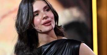 Legale figlia Sgarbi: “Querele contro chi alimenta macchina del fango”