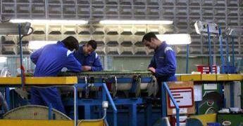 Metalmeccanici, firmato rinnovo contratto: aumento salari di 205 euro