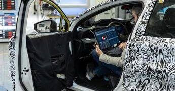 Nissan e Monolith: l’IA accelera lo sviluppo dei futuri veicoli