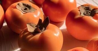 Non solo dolci: tutti i benefici dei cachi che devi conoscere