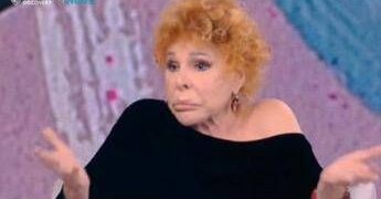 Ornella Vanoni, il funerale “con vestito di Dior e musica di Paolo Fresu”: cosa disse a Fazio in tv