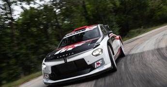Presentata la nuova Lancia Ypsilon Rally2 HF Integrale, in 2026 gareggerà in Fia WRC2