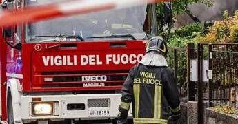 Reggio Emilia, crolla il soffitto di un’abitazione a Boretto: feriti madre e figlio