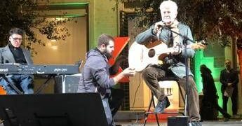 Ron live in Piazza Mastai a Roma per l’Aisla: “Importante sensibilizzare”