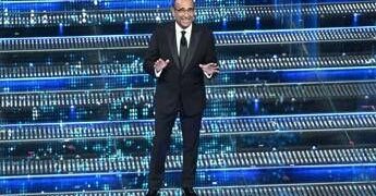 Sanremo 2026, oggi al Tg1 Carlo Conti annuncia i big: orario, toto nomi e regolamento