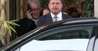 Scandalo corruzione Ucraina, Yermak si dimette: “Vado al fronte, sono una persona perbene”