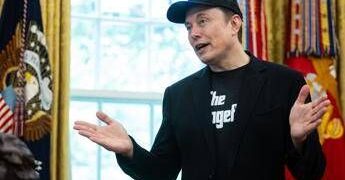 Tesla e i mille miliardi di Musk, ‘stipendio’ folle o semplice legge del mercato?