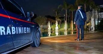 Torino, lite in strada con il compagno: donna si spara