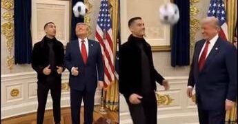 Trump, sfida di palleggi con Cristiano Ronaldo: il video (generato dall’AI) fa il giro del mondo