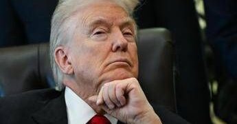 Usa, da Trump nuova stretta sull’immigrazione: limiti anche ai palestinesi