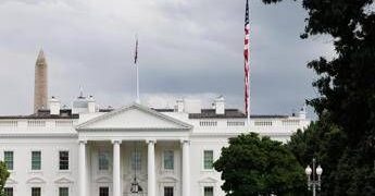 Usa, spari vicino alla Casa Bianca: colpiti due militari