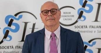 Vaccini, appello igienisti: “Anti-Hpv e screening arma contro cancro cervice uterina”