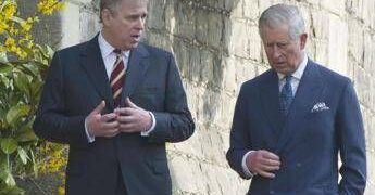 Altro che Sandringham, Carlo potrebbe spedire Andrea in un esilio dorato