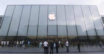 Antitrust multa Apple: 98,6 milioni di euro per abuso di posizione dominante