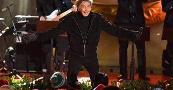 Barry Manilow annuncia lo stop: “Ho un tumore al polmone sinistro”