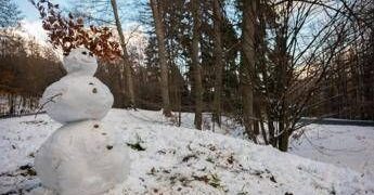 Bel tempo sull’Italia, poi la svolta: gelo e possibili nevicate da Capodanno