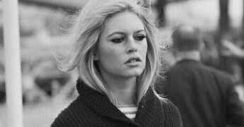 Brigitte Bardot, una vita tra amori travolgenti e cuori infranti