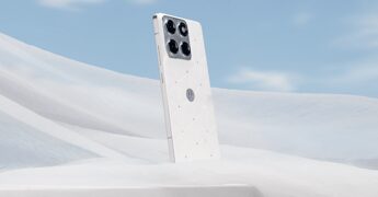 E’ il Cloud Dancer il colore del 2026, per l’edge 70 edizione speciale con Swarovski