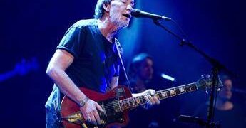 È morto Chris Rea, la voce di ‘Driving Home for Christmas’ aveva 74 anni