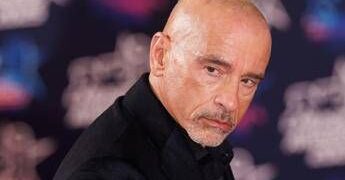 Eros Ramazzotti, il vicino gli fa causa: “Gravi danni da lavori in suo appartamento”